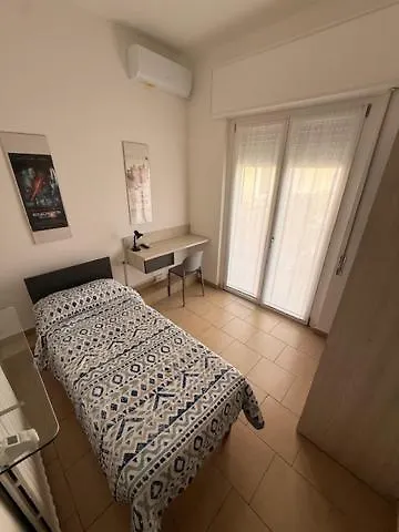 Roma מלון 2*